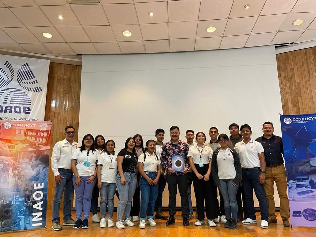 Students and organizers at the book presentation at INAOE